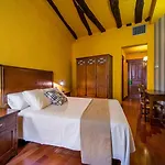 Alda Vía Hotel Leão
