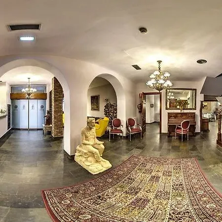 Alda Vía Hotel Leão