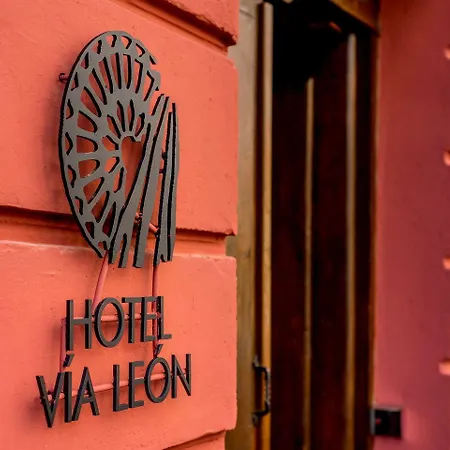 Alda Vía Hotel Leão
