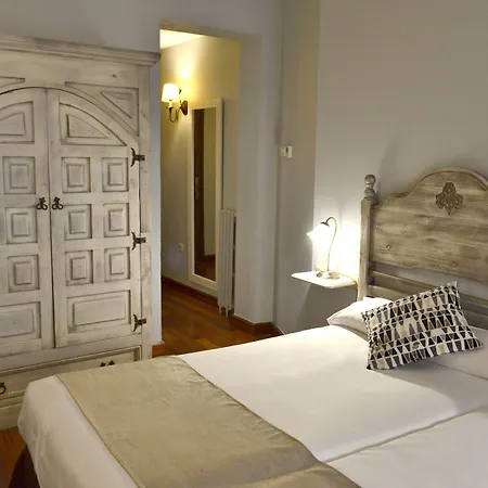 Alda Vía Hotel Leão