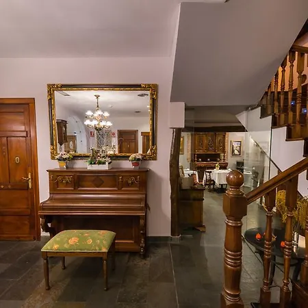 Alda Vía Hotel Leão