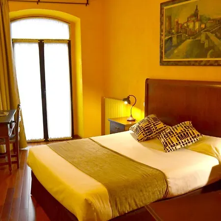 Alda Vía Hotel Leão